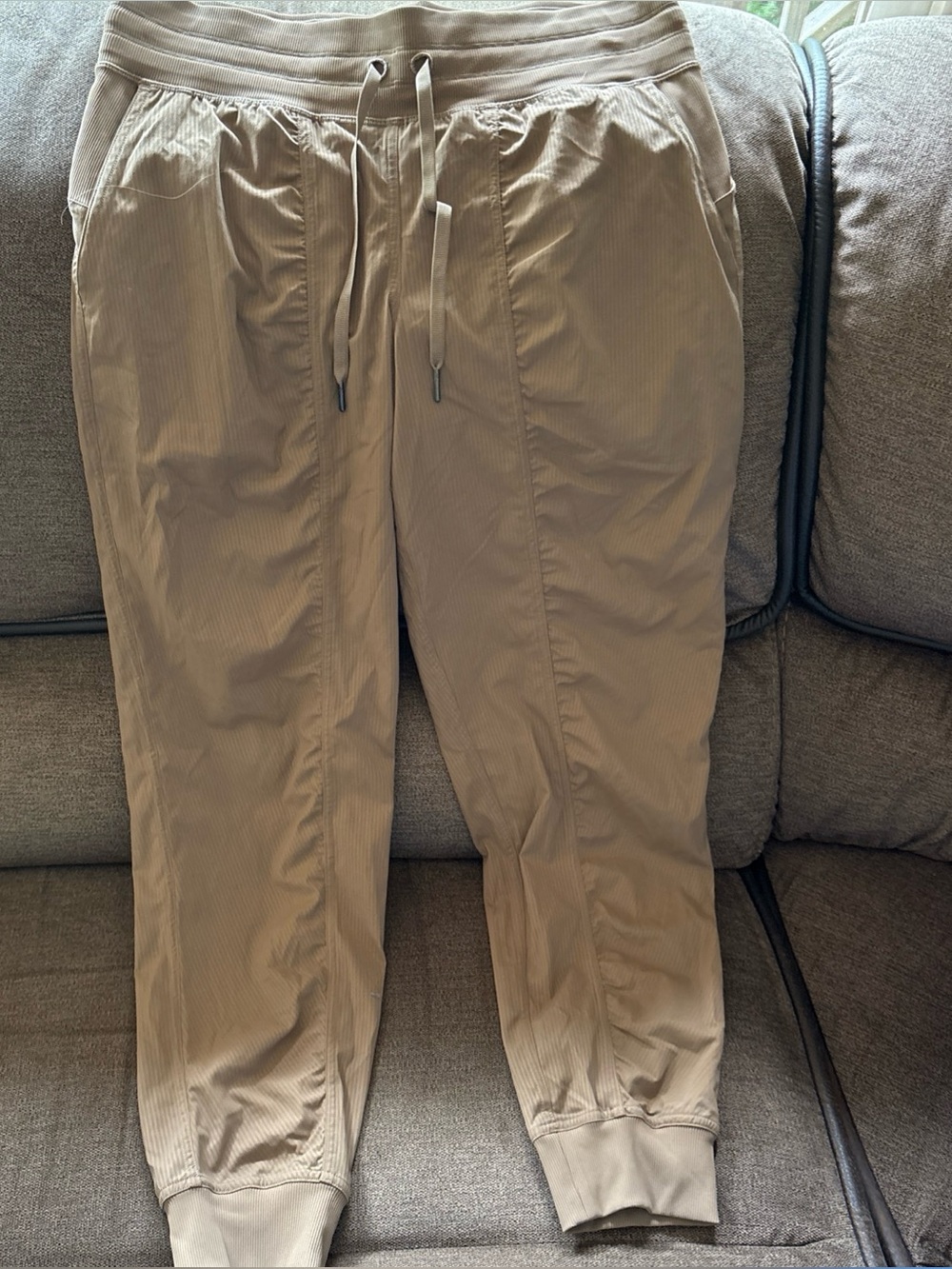 LULULEMON Womens Size 10 Dance Studio Mid-Rise Jogger Pants Brown LW5BPJS